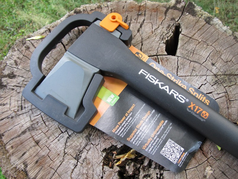

Топор-колун Fiskars X17, M /original europa \