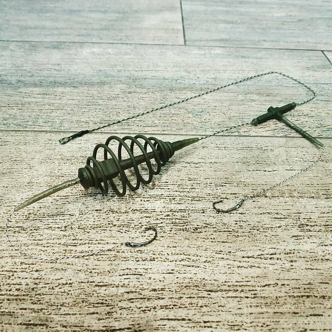 

Рыболовная кормушка в сборе КОНУС Orange "Карась - Карп" , вес 40 грамм.