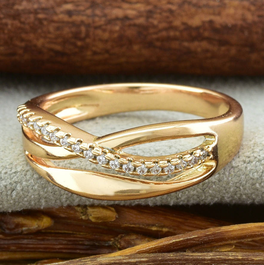 

Кольцо Xuping 15180 ширина 8 мм белые фианиты позолота 18К размер 18