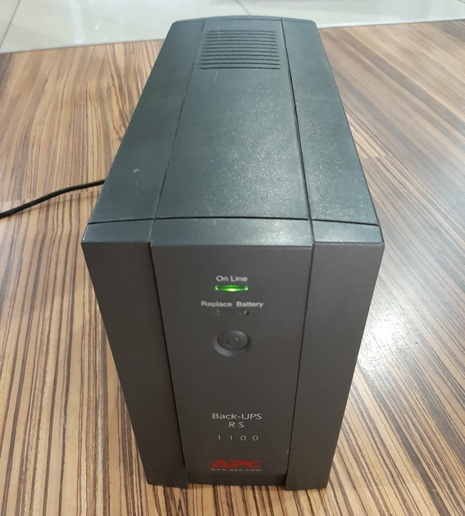 

ИБП APC Back-UPS RS 1100VA (BR1100CI-RS) Б/У