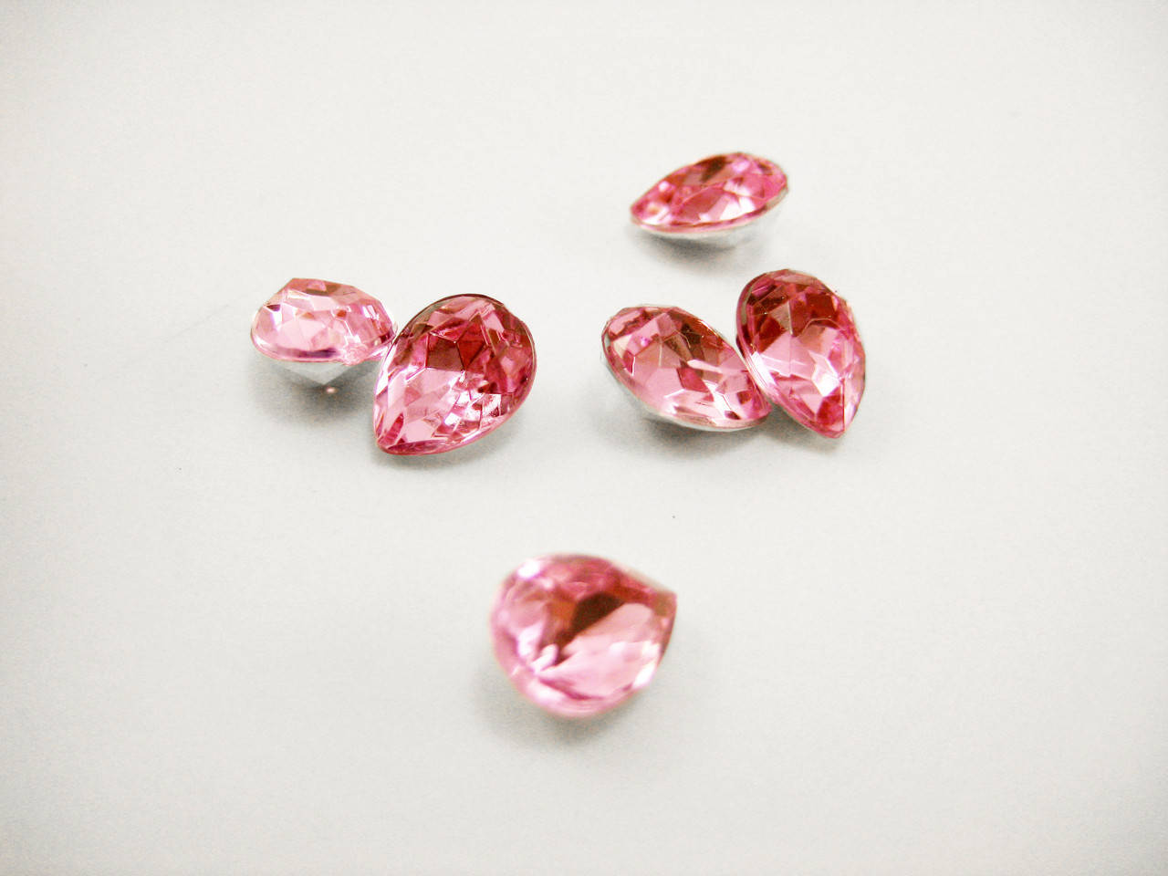 

Стразы "Капля". Цвет розовый. 6*8 мм