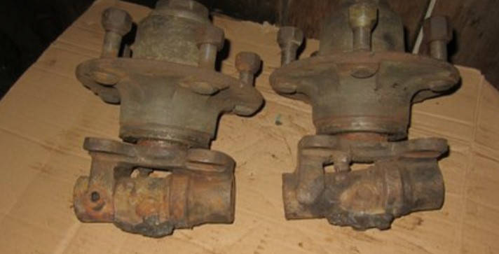 

Пара ступиц передних с цапфами ГАЗ Волга 21 2401 2410 31029 РАФ 2203 бу