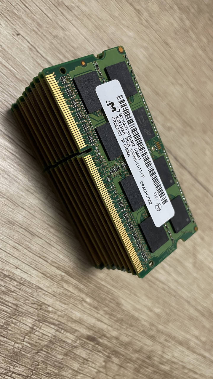 

Оперативная память So-Dimm Micron DDR3L 4Gb (MT16KTF51264HZ-1G6M1)