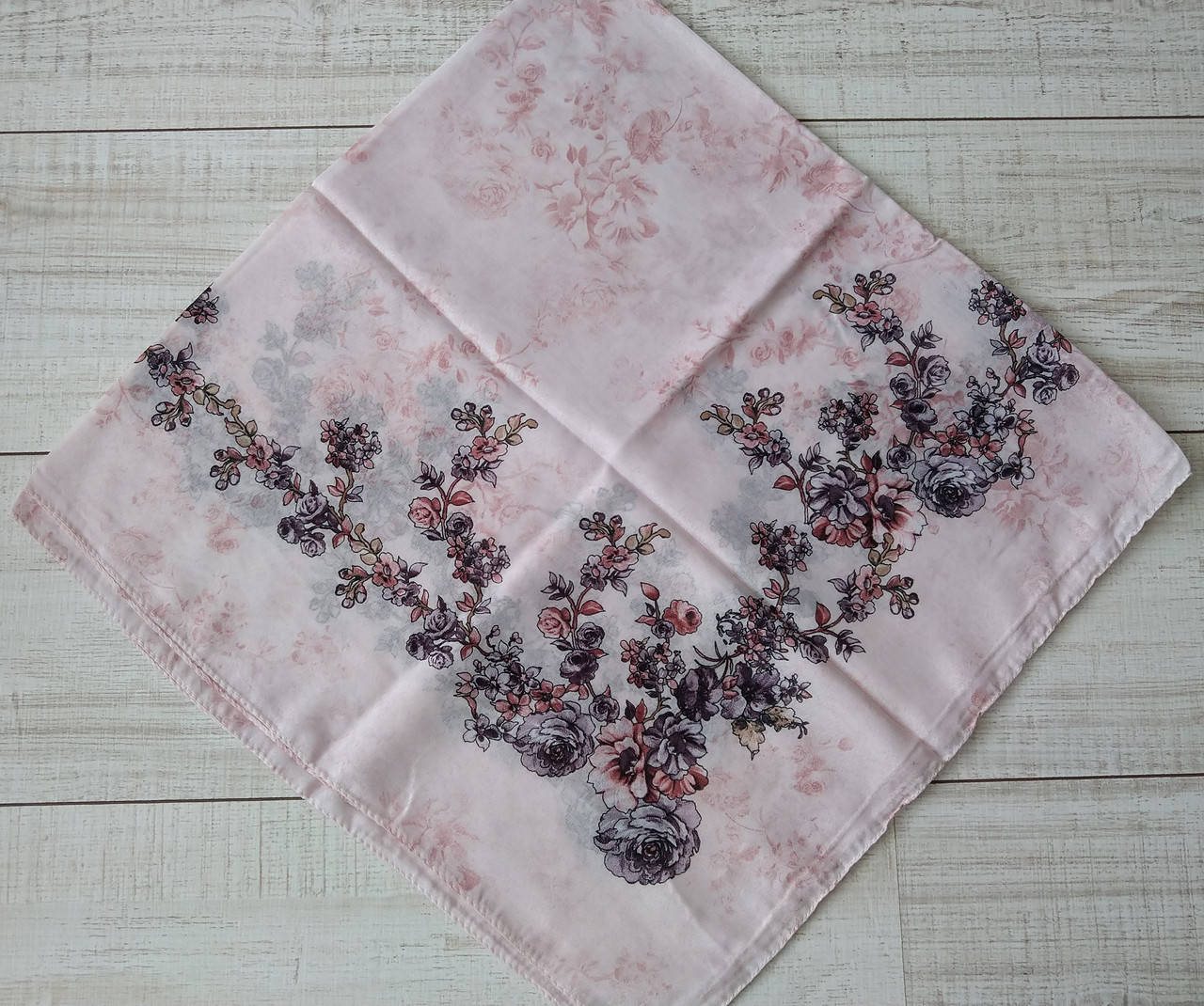 

Платок батистовый турецкий 90*90, Разные цвета