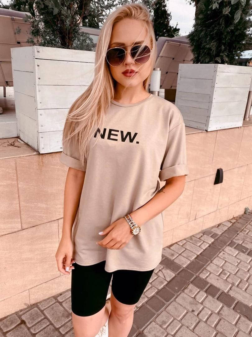 

Женский летний бежевый костюм, футболка и велосипедки