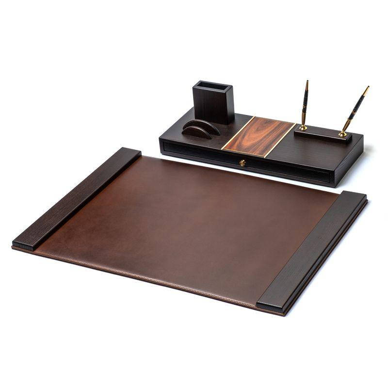 

Набор на стол руководителя элитный Chestnut 760009 с кожаной подложкой 70*50 см., Коричневый