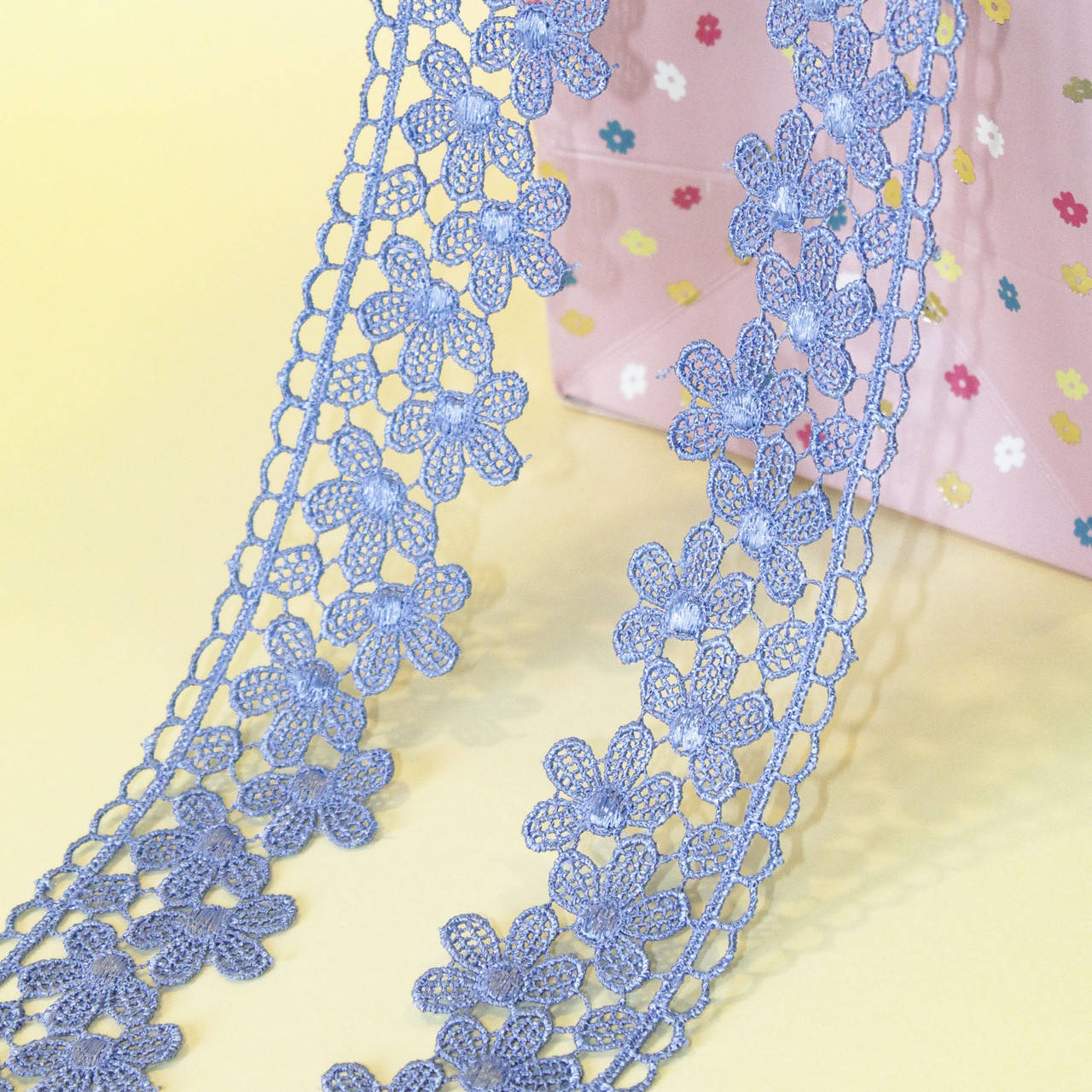 

Кружево макраме (гипюр) / цвет голубовато-серый / ширина 3,7 см / заказ от 1 м, Темно-голубой