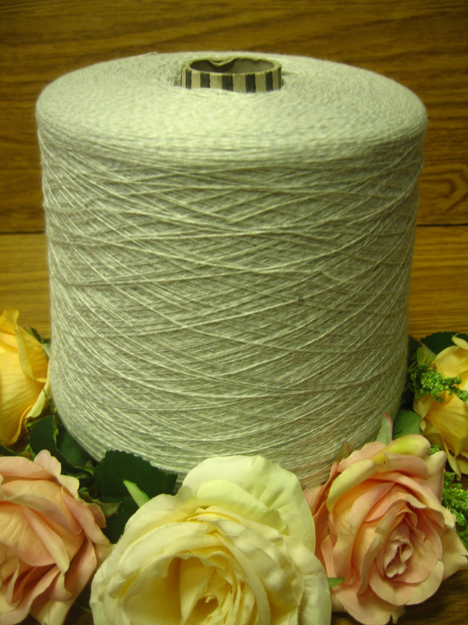 

Итальянская бобинная пряжа от Emilcotoni art Piuma 100% Хлопок 1670 м. /100 гр. Светло-серый меланж