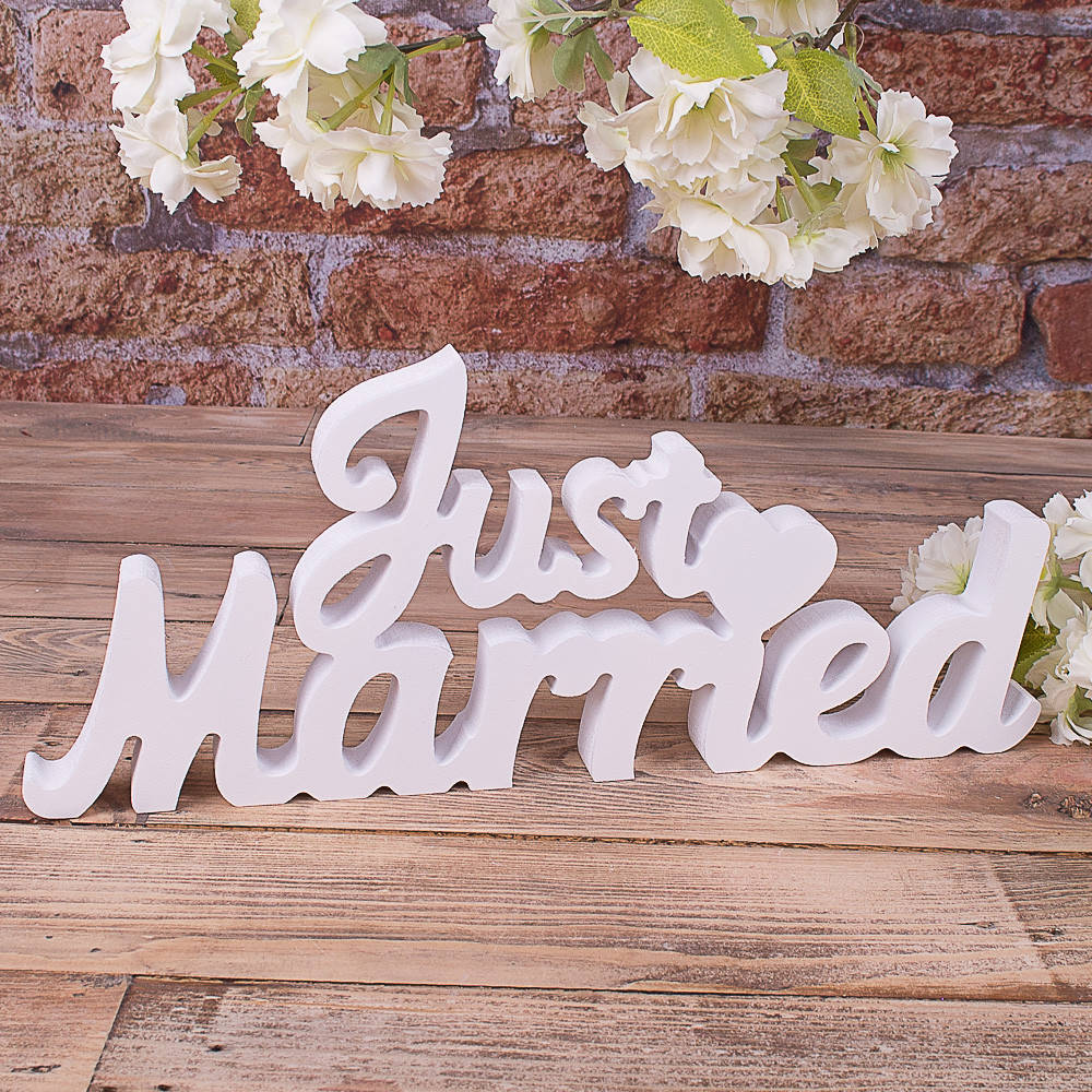 

Слово из дерева just married