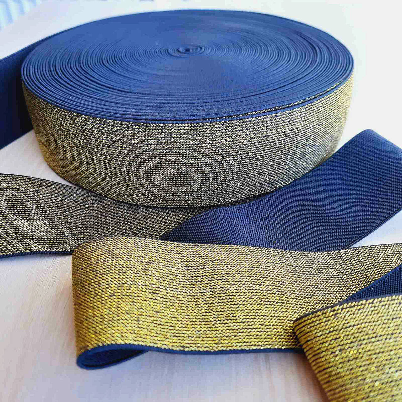 

Гумка декоративна шириною 50мм з люрекс чорная з золотом, Черный