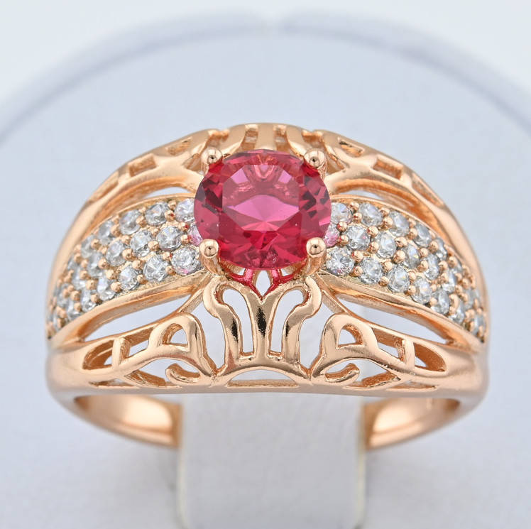 

Кольцо Xuping 15172 ширина 13 мм белые и малиновый фианиты позолота РО размер 19