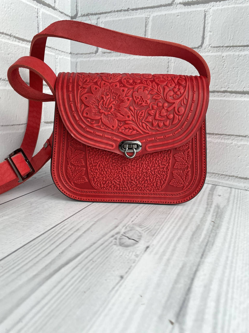 

Кожаная сумка женская, сумка настоящая кожа, сумка через плечо, наплечная сумка, "Розмай" красная, Красный