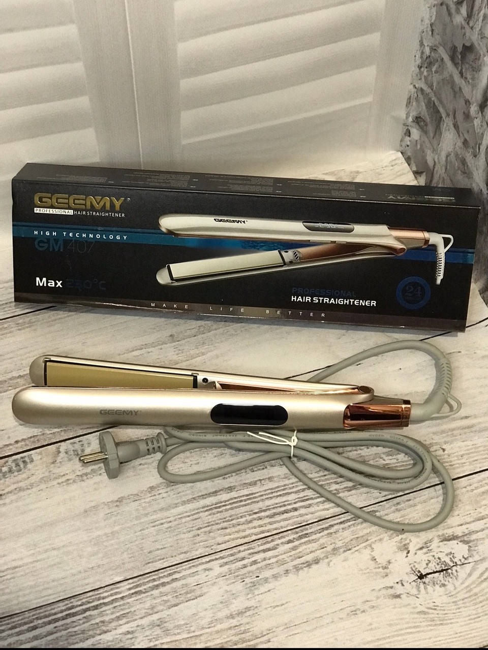 

Щипці для вирівнювання волосся Geemy GM-407