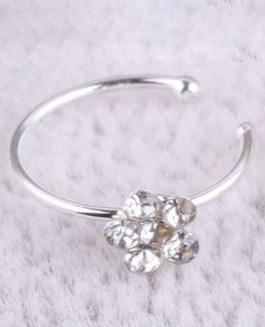 

Пирсинг кольцо для носа с цветком из страз