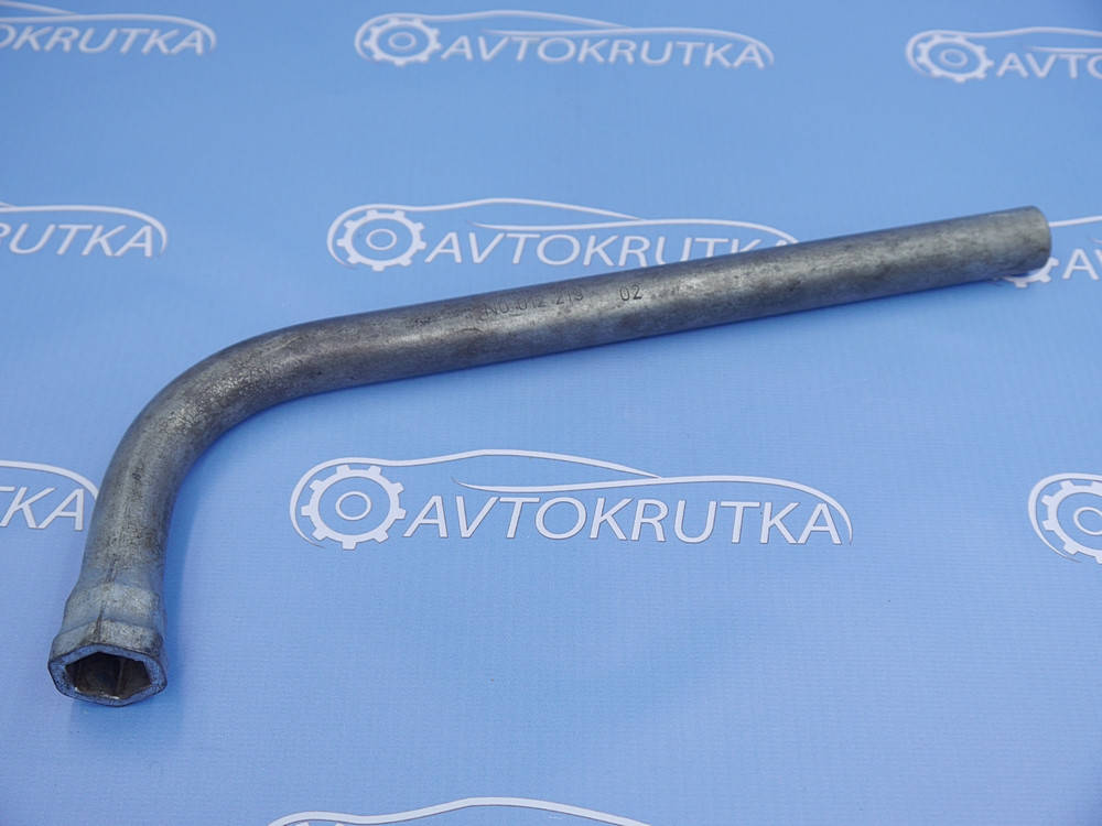 

Ключ колесный (балонный) на 17 Audi A6 C7 (Ауди А6 Ц7) 2011-2018