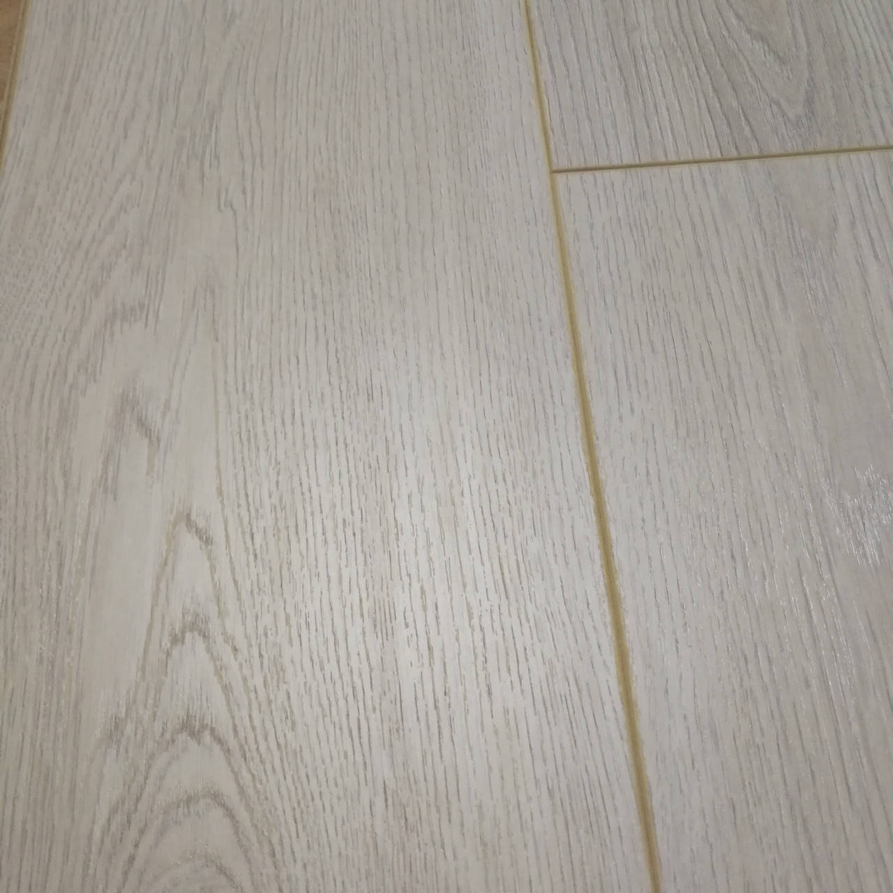 

Ламинат Kastamonu Floorpan Orange Дуб Лунный 951 8 мм / 32 класс, Серый