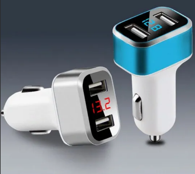 

Автомобильный USB адаптер на 3 кабеля. Голубой