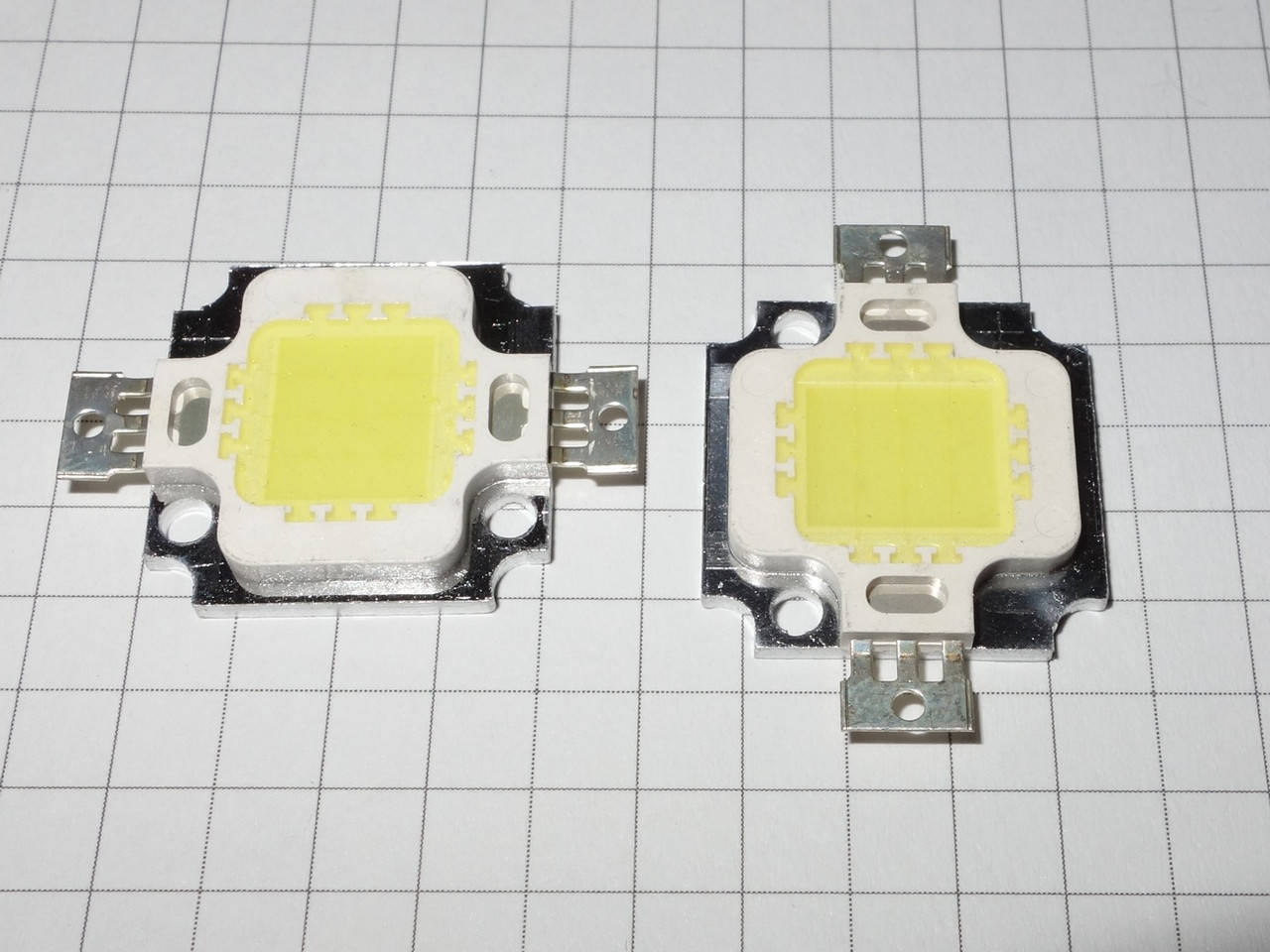 

Светодиодный модуль чип светодиод 700Lm 10w chip 9-12v COB
