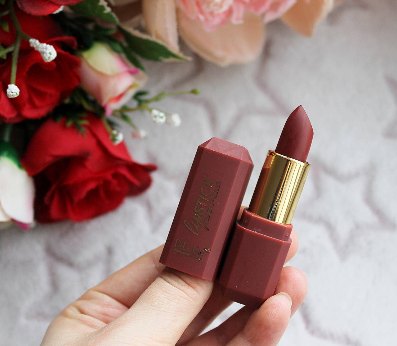 

Матовая помада для губ Dodo Girl Velvet Lipsticks # 8