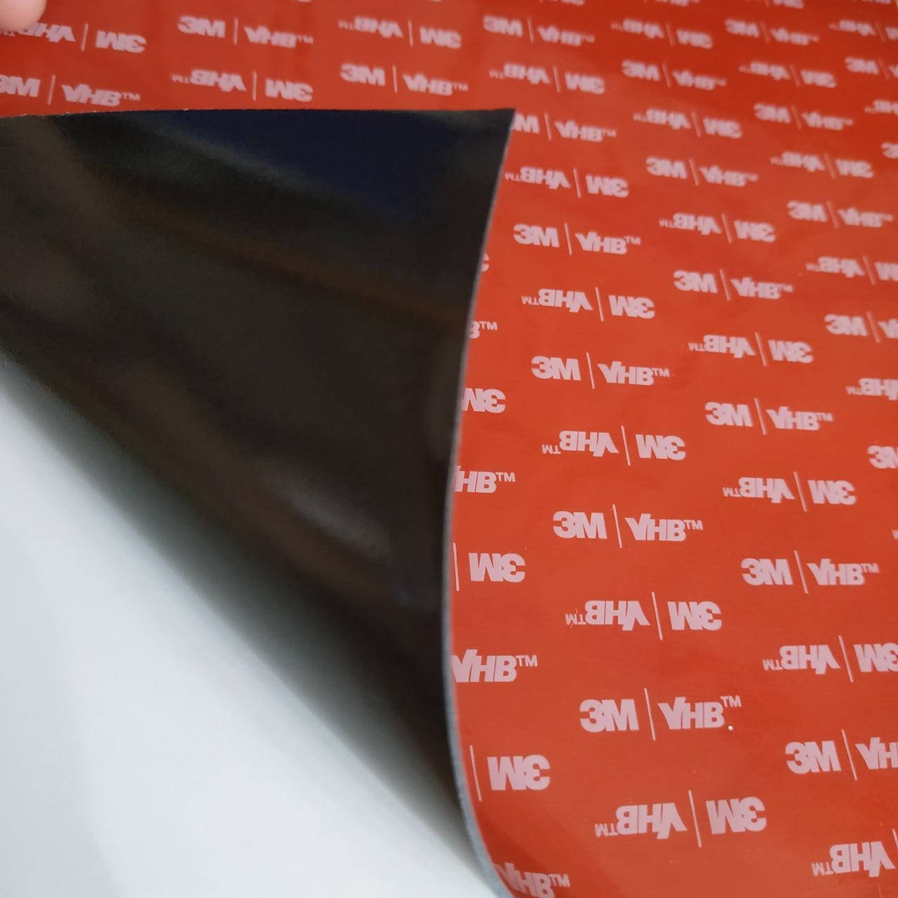 

Двусторонняя клейкая лента 3M VHB 5952F (лист 210мм х 295мм х 1,1 мм). Автомобильный скотч ., Черный