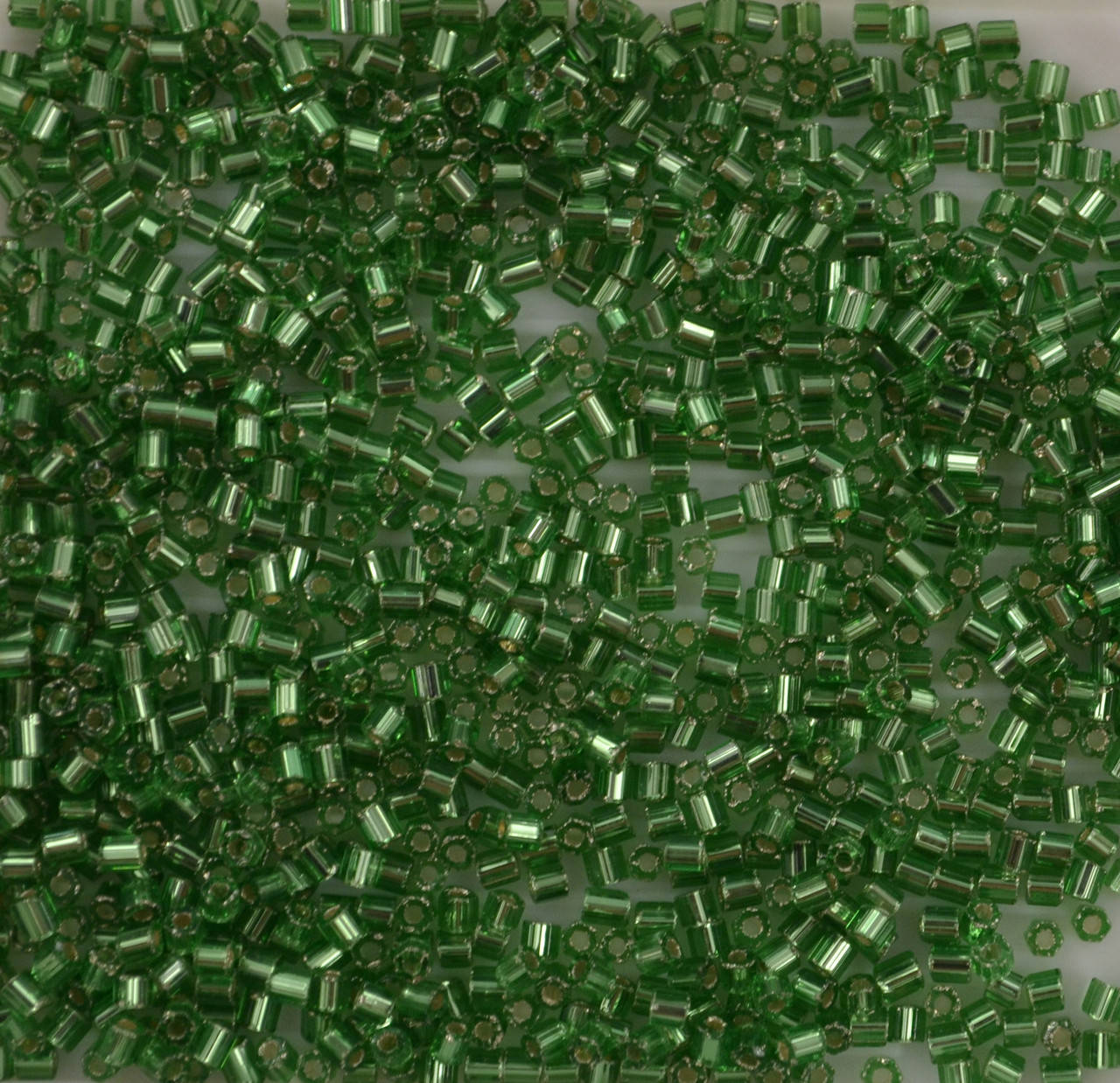 

Бисер Preciosa Ornela Чехия, цвет - 57100 рубка