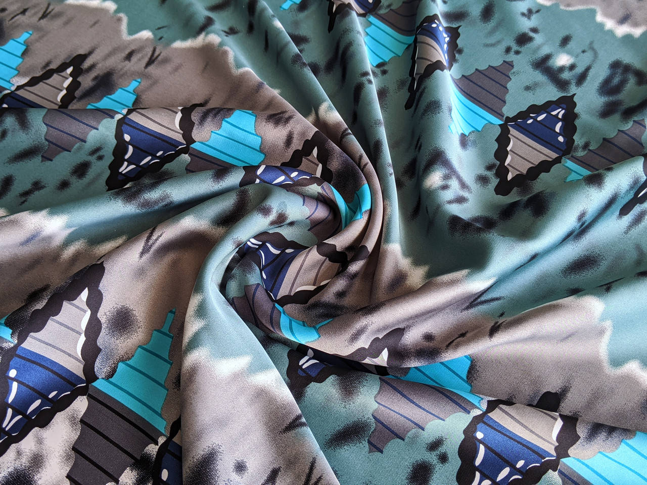 

Атлас сатин геометрическая мозаика, коричнево-голубой