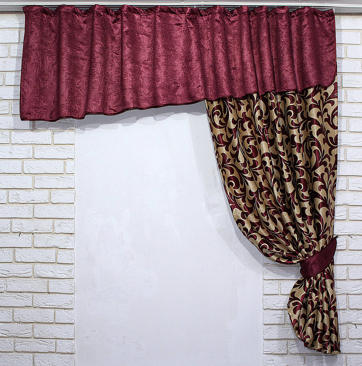 

Кухонный комплект (270х170см.) шторка с ламбрекеном. Цвет бордовый с бежевым. Код 00к 59-147