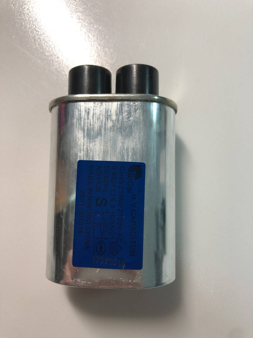 

Высоковольтный конденсатор 0.95 mf 2100v Samsung 2501-001016