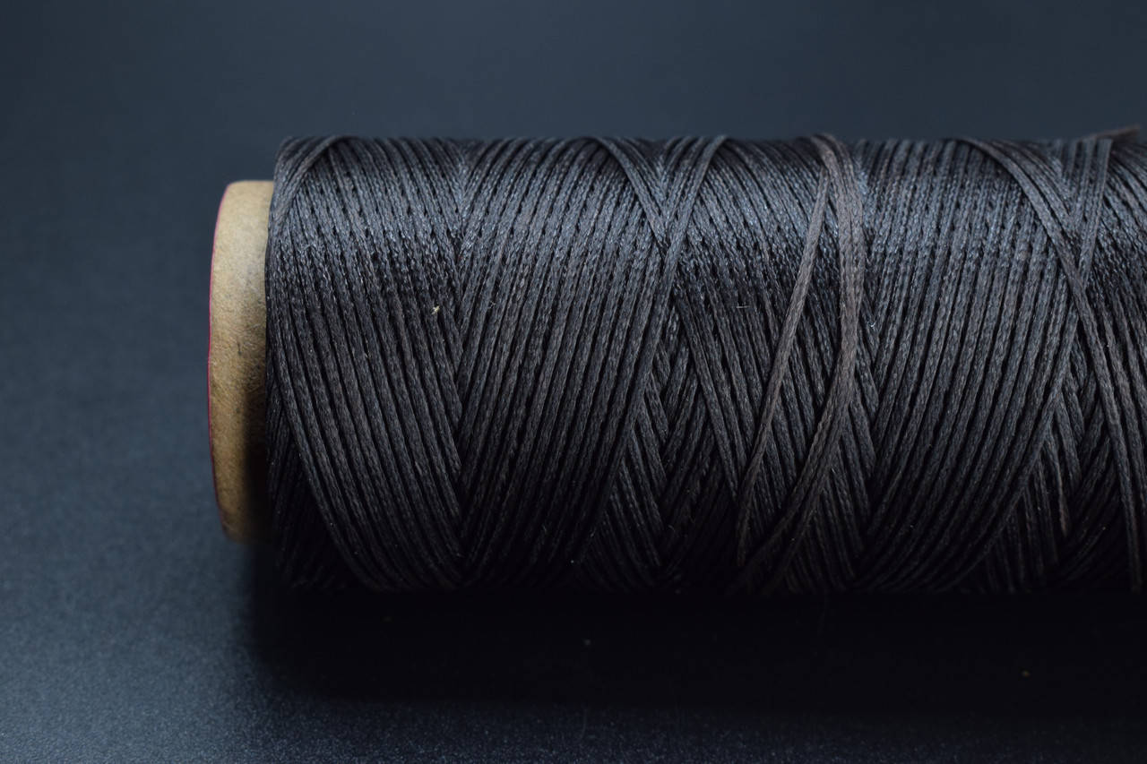 

Нить Galaces плоская вощенная 0.8 мм, темно коричневый (s021)