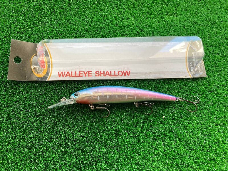 

Воблер Bandit Walleye Shallow 120mm 17.5g Цвет-47