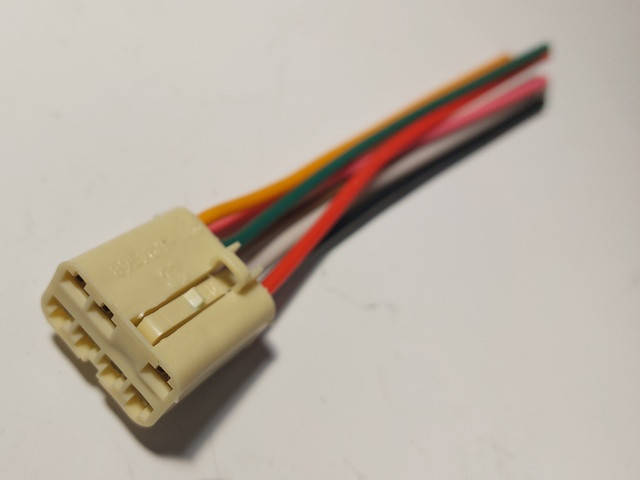 

Разъем кнопки стеклоподъемника 2108 /