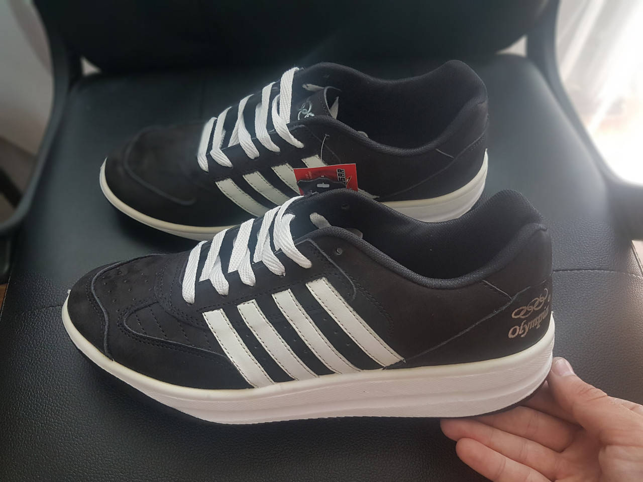 

Мужские кроссовки Adidas Олимпия черно белые не убиваемые, чоловічі кросівки Іранські Адідас московський нубук