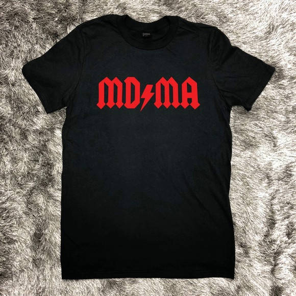 

Черная футболка MD / MA Logo Red, унисекс (мужская, женская, детская)