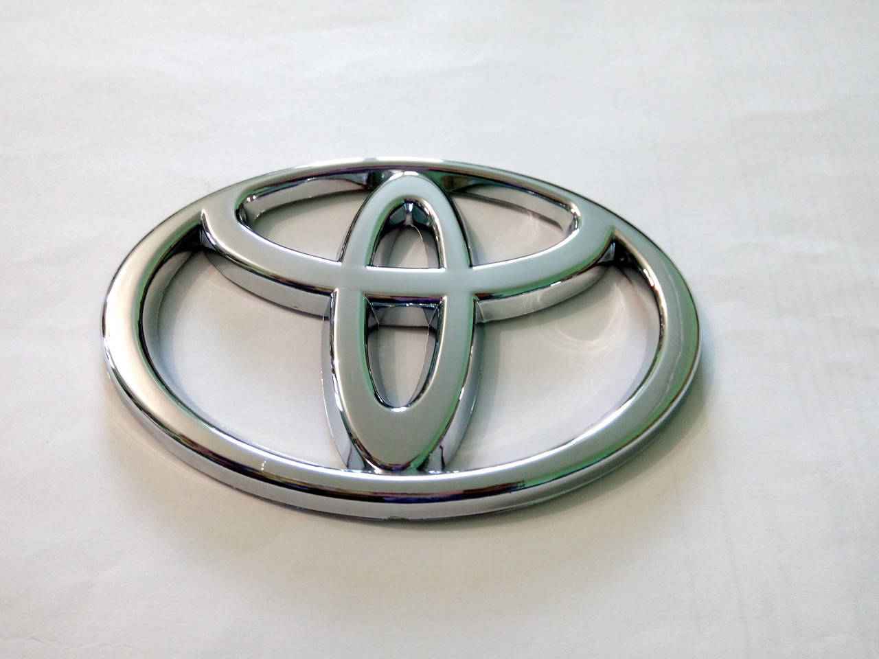 

Эмблема toyota 120х82 мм на скотче