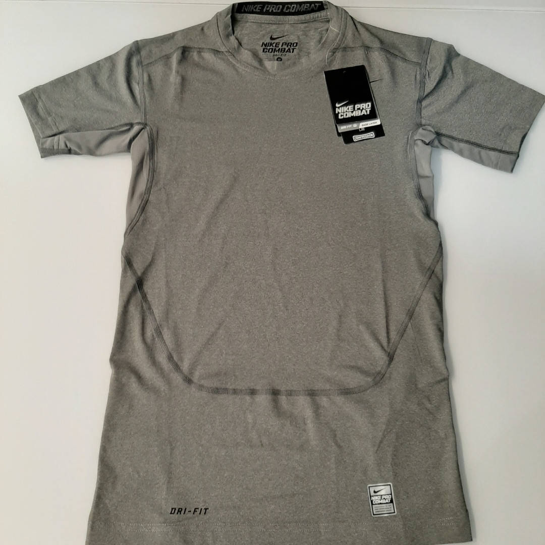 

Футболка NIKE PRO COMBAT DRI-FIT