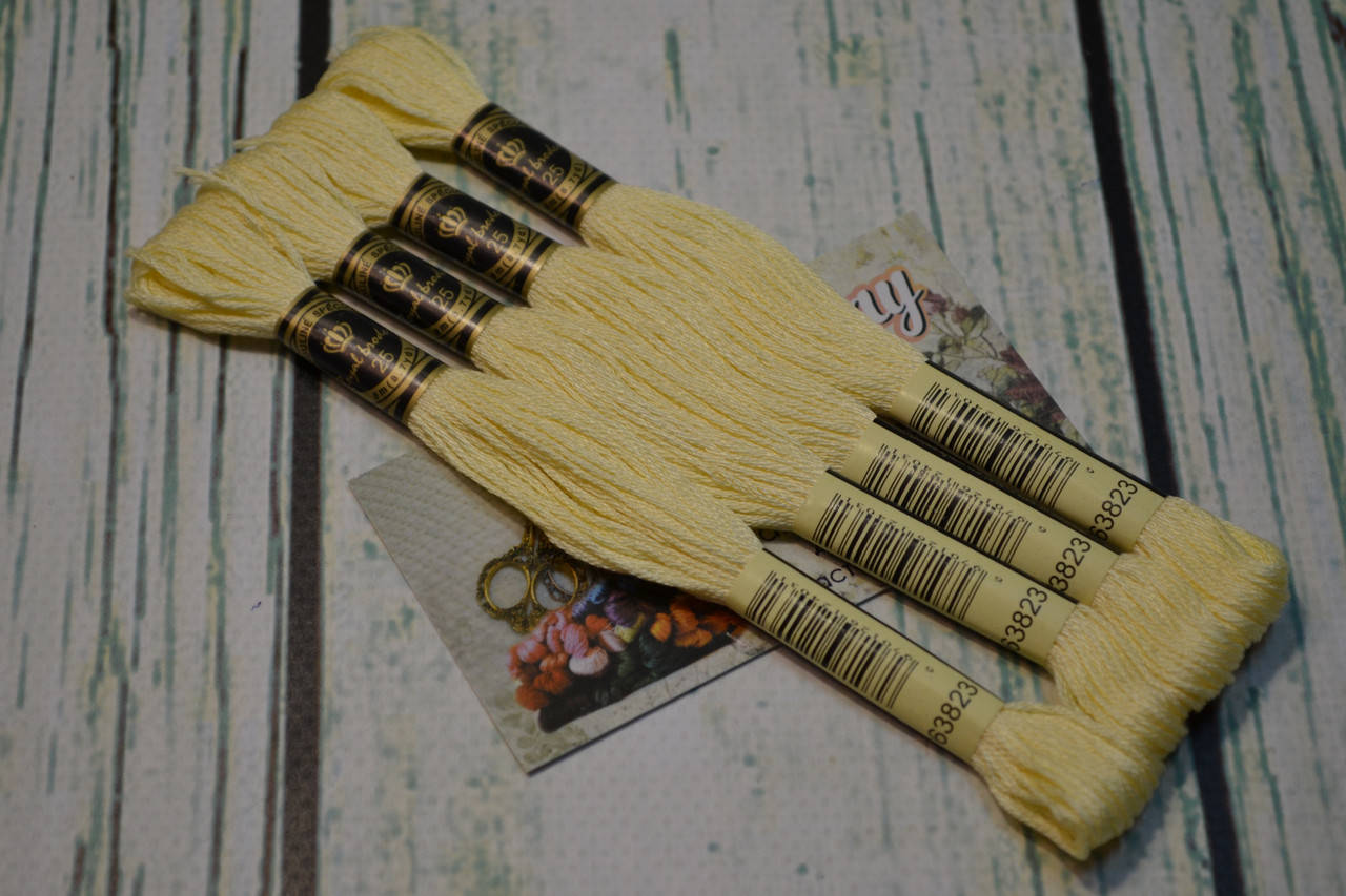 

Мулине Royal Broderie, цвет №3823