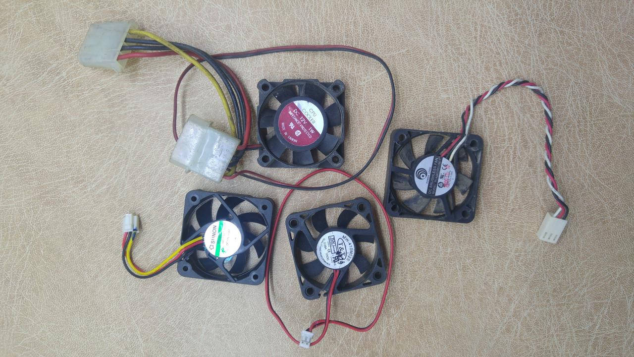 

Б/У Кулера 12 в 40х40х10