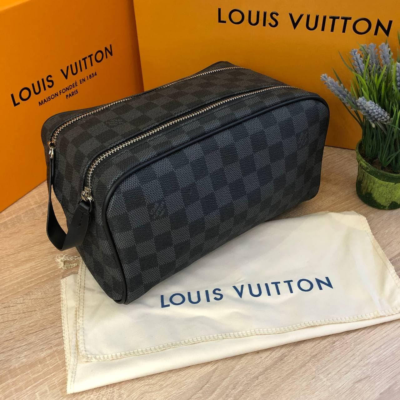

Косметичка клатч Louis Vuitton