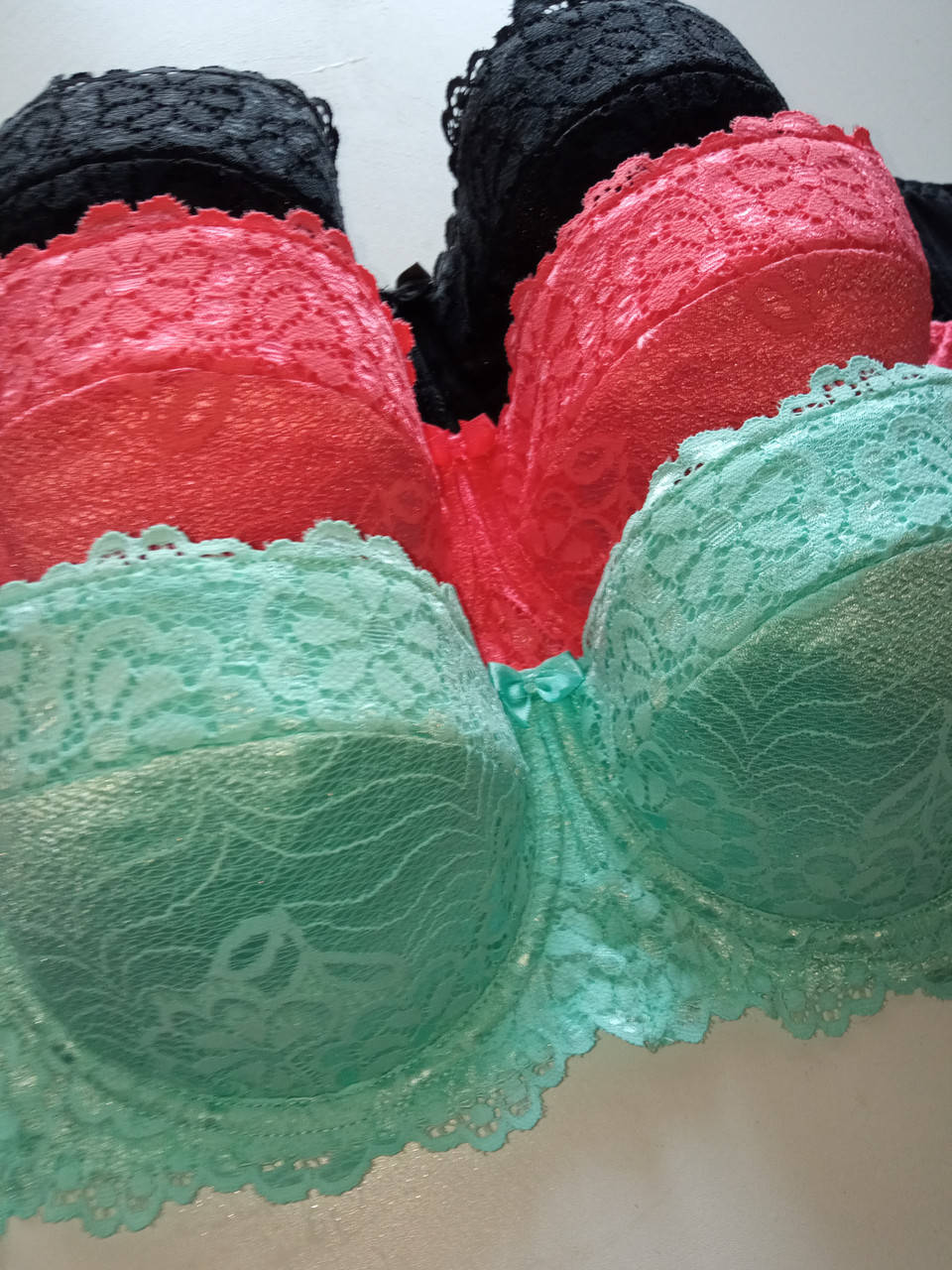 

Бюстгальтер Anfen 824. Модель Анжелика, с силиконовой липучкой.