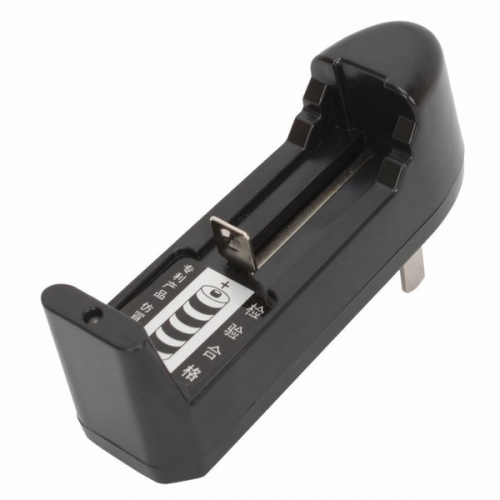 

Зарядное устройство универсальное Merlion BLC-001A 1AA/1AAA/18650, 3.7V/450mAh