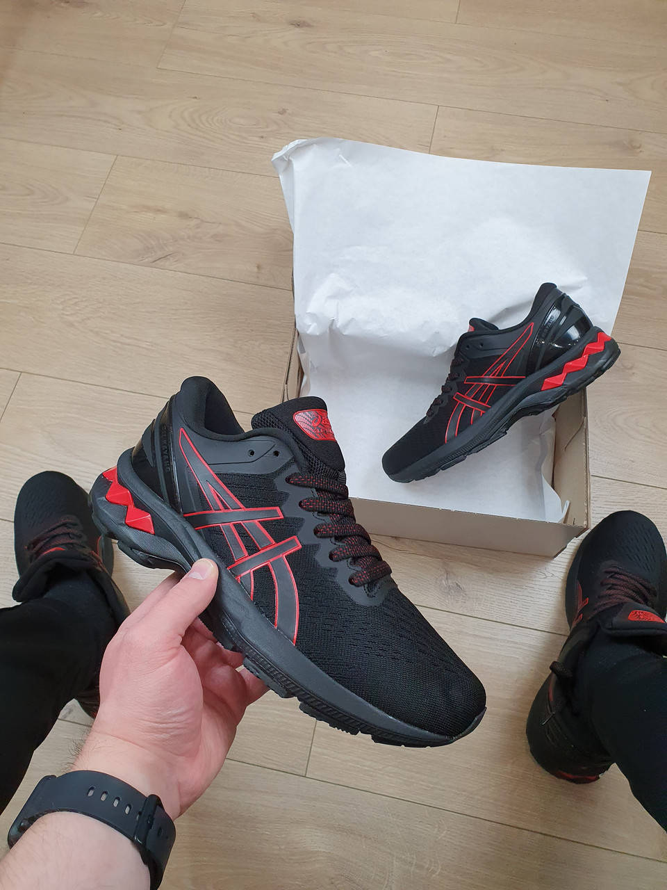 

Мужские кроссовки Asics Gel Kayano черные с красным. Обувь мужская Асикс Гель Кайано черные с красным, Черный