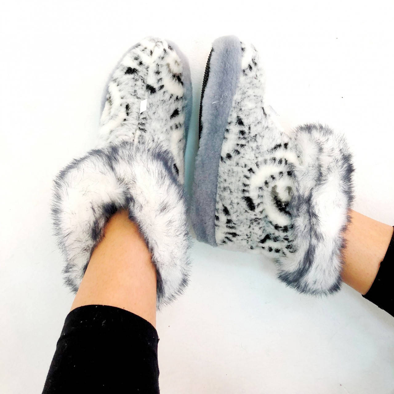 

Чуни-Тапочки из овчины с еко мехом кролика (36-41р.) 39р., Серый