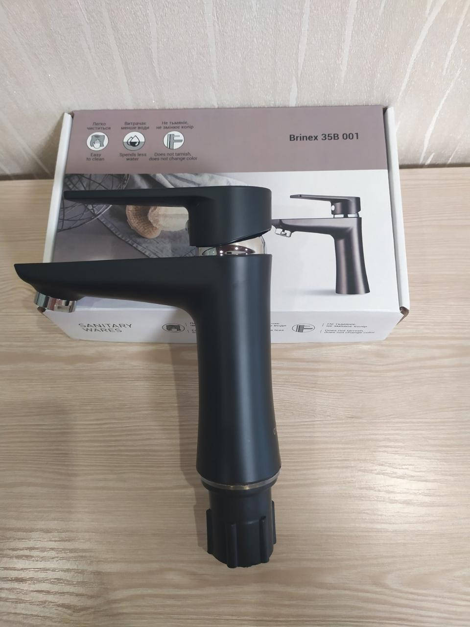 

Смеситель для умывальника из термопластичного пластика Brinex 35B 001 черный