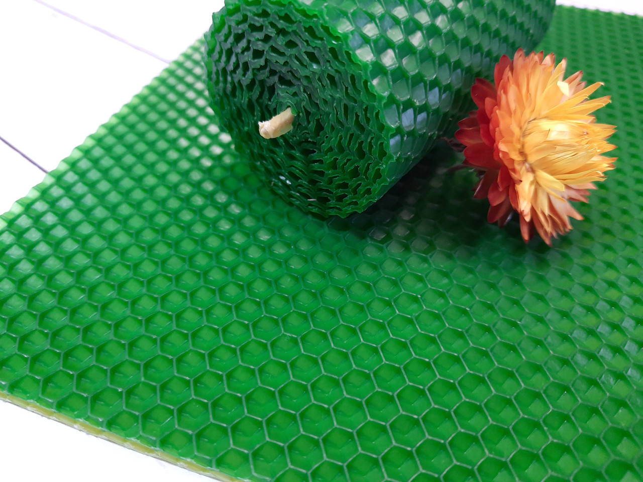 

Цветная вощина для изготовления свечей, лист 20х26 см, зеленый