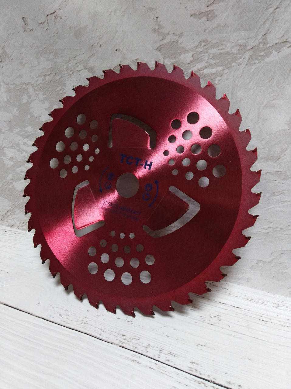 

Нож мотокосы с победитовыми напайками 255 мм 3 к лезв.