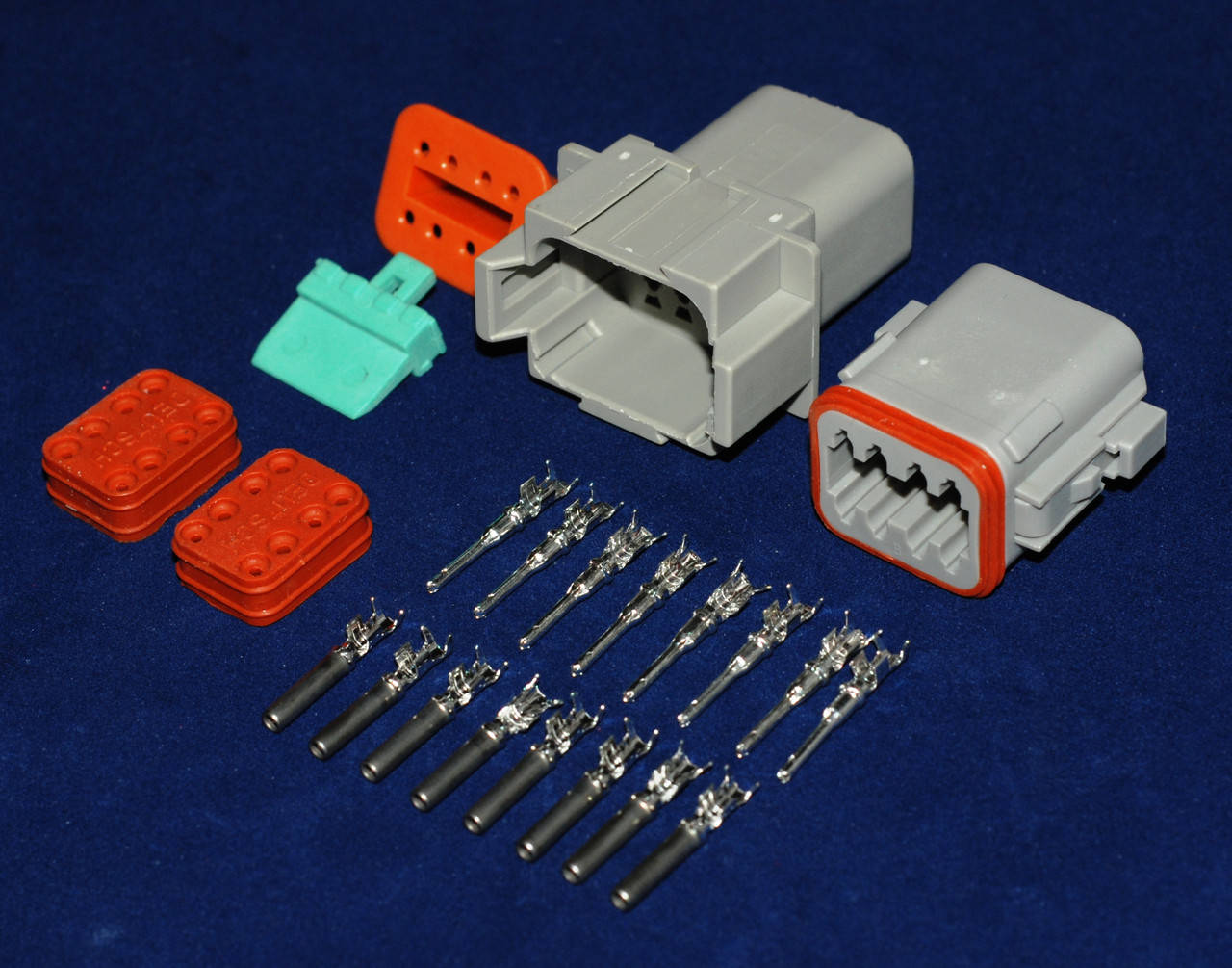 

Разъём герметичный 8 pin . Комплект Немец.