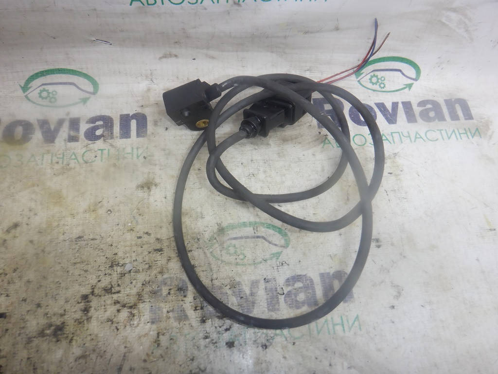 

Б/У Датчик положения распредвала (1,9 TDI 8V) Skoda SUPERB 1 2002-2008 (Шкода Суперб), 038906433A (БУ-220127)