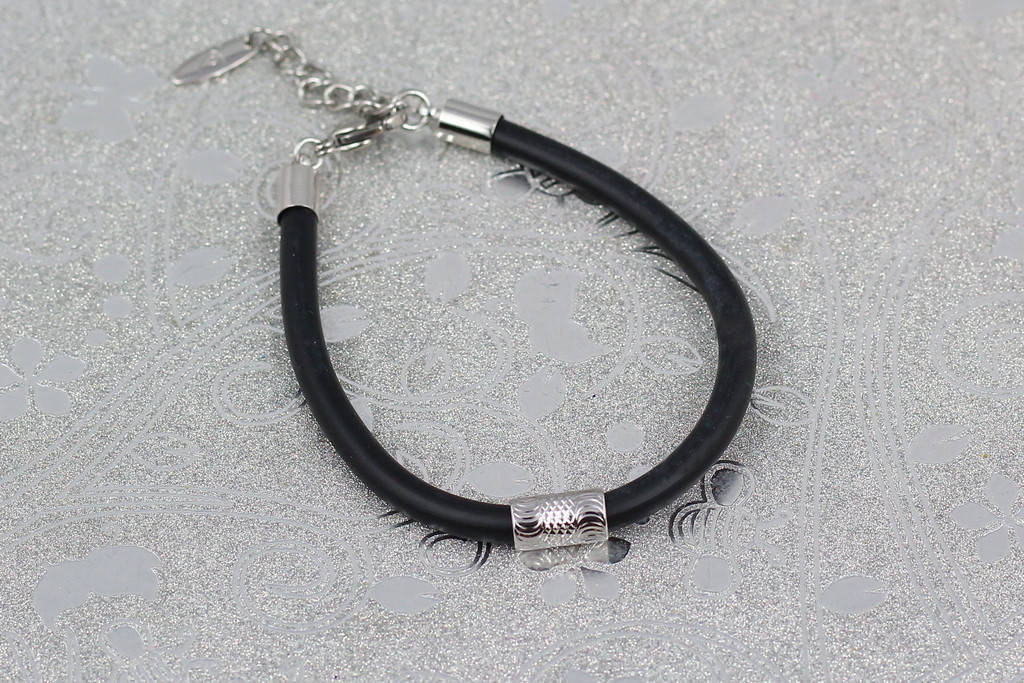 

Браслет Xuping Jewelry каучук со вставкой 17 см добавка цепи 3 см 4 мм серебристый