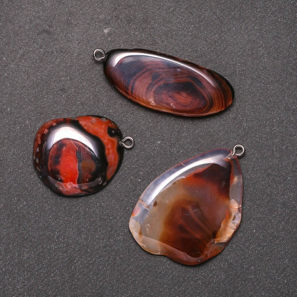 

Кулон из камня Агат 30х37(+-)мм