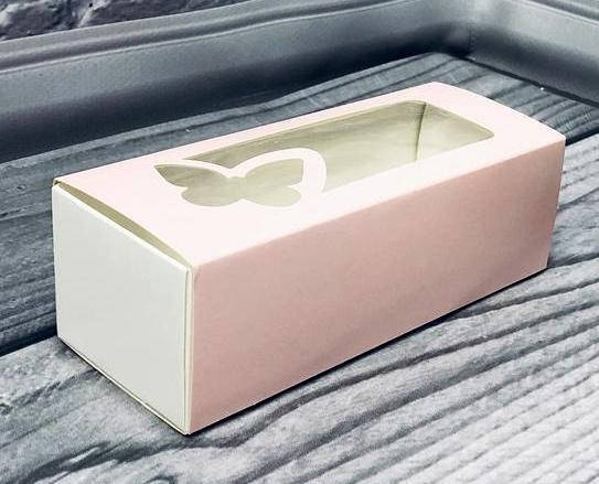 

Коробка з вікном для макаронс Пудра з метеликом